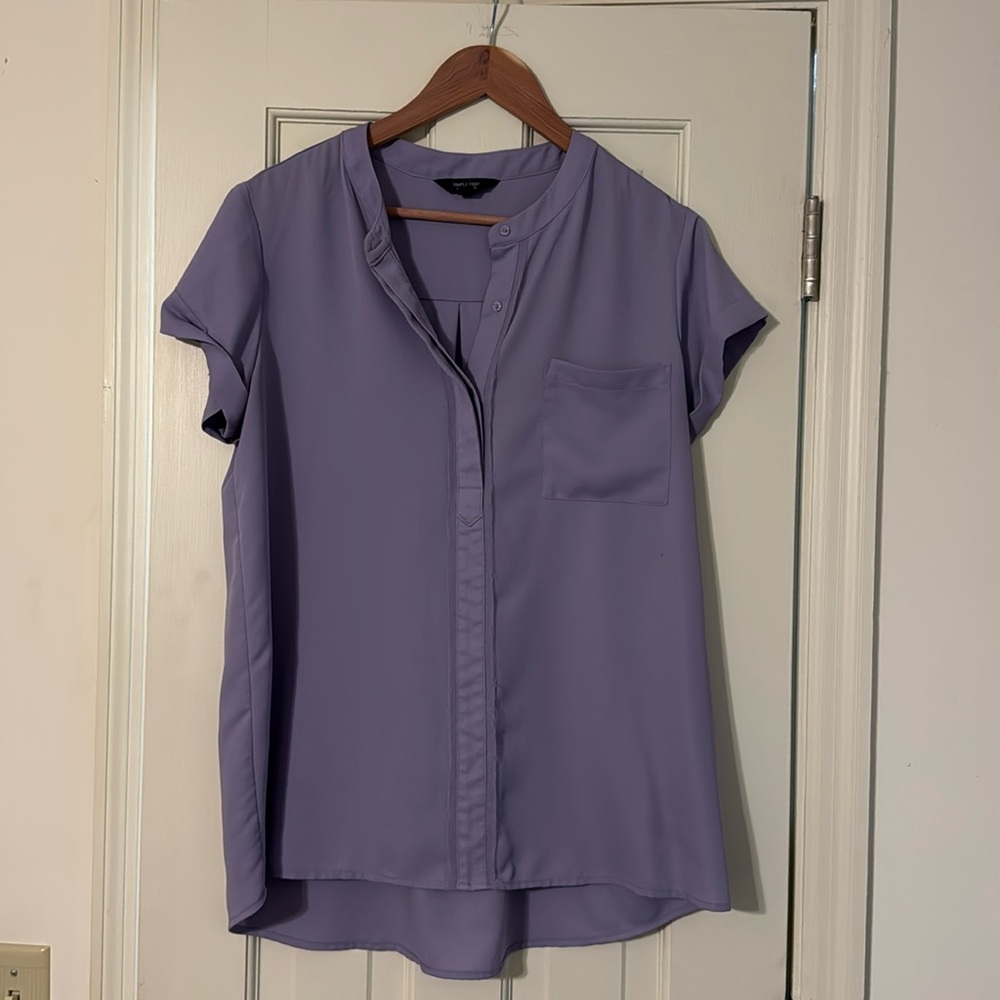 Simply Vera Wang blouse. Purple. Size Large.